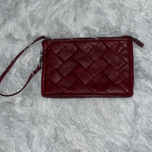 Cole Hahn Wristlet - Picture 2 of 4